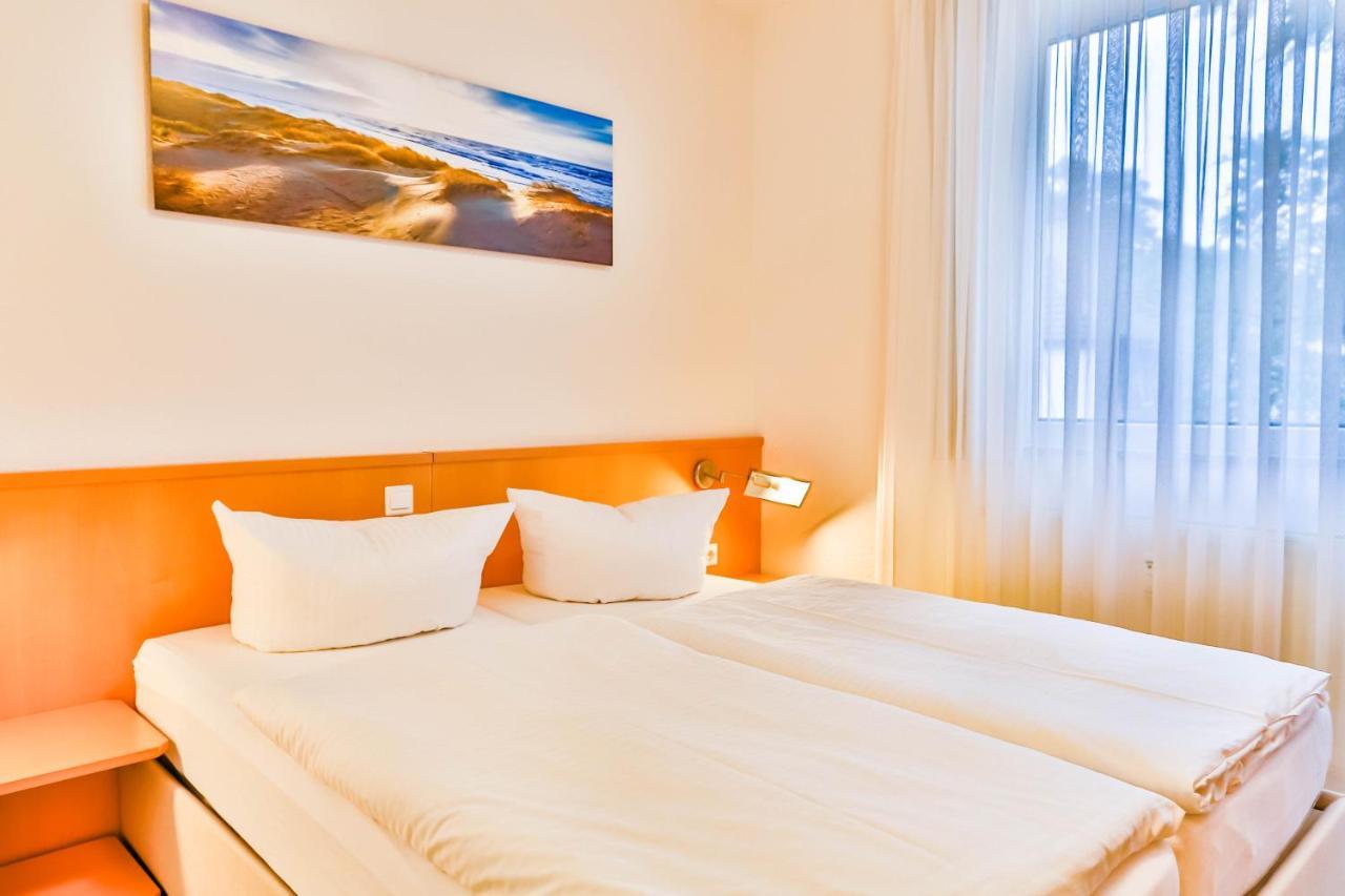 Apartment Ostseerose Ein Strandkorb Ist Im Sommer Inclusive Zempin Exterior foto