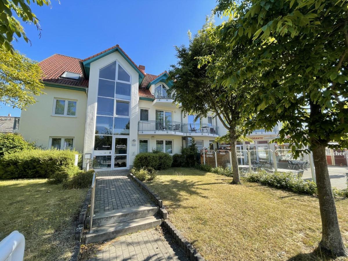 Apartment Ostseerose Ein Strandkorb Ist Im Sommer Inclusive Zempin Exterior foto